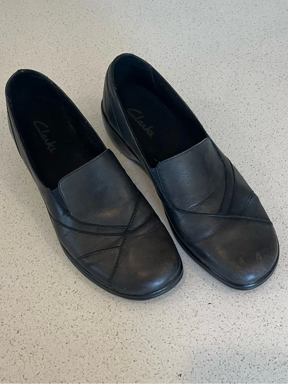 Clarks Women’s Black Slip-On Comfort Loafers Size 8